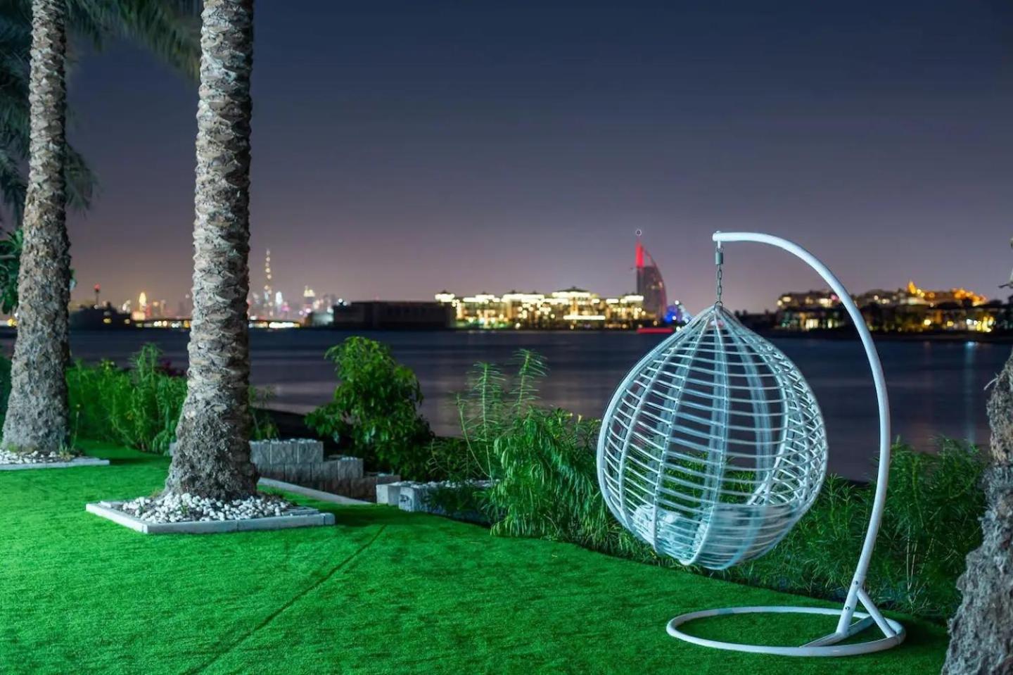 Pristine Paradise In Palm Jumeirah *