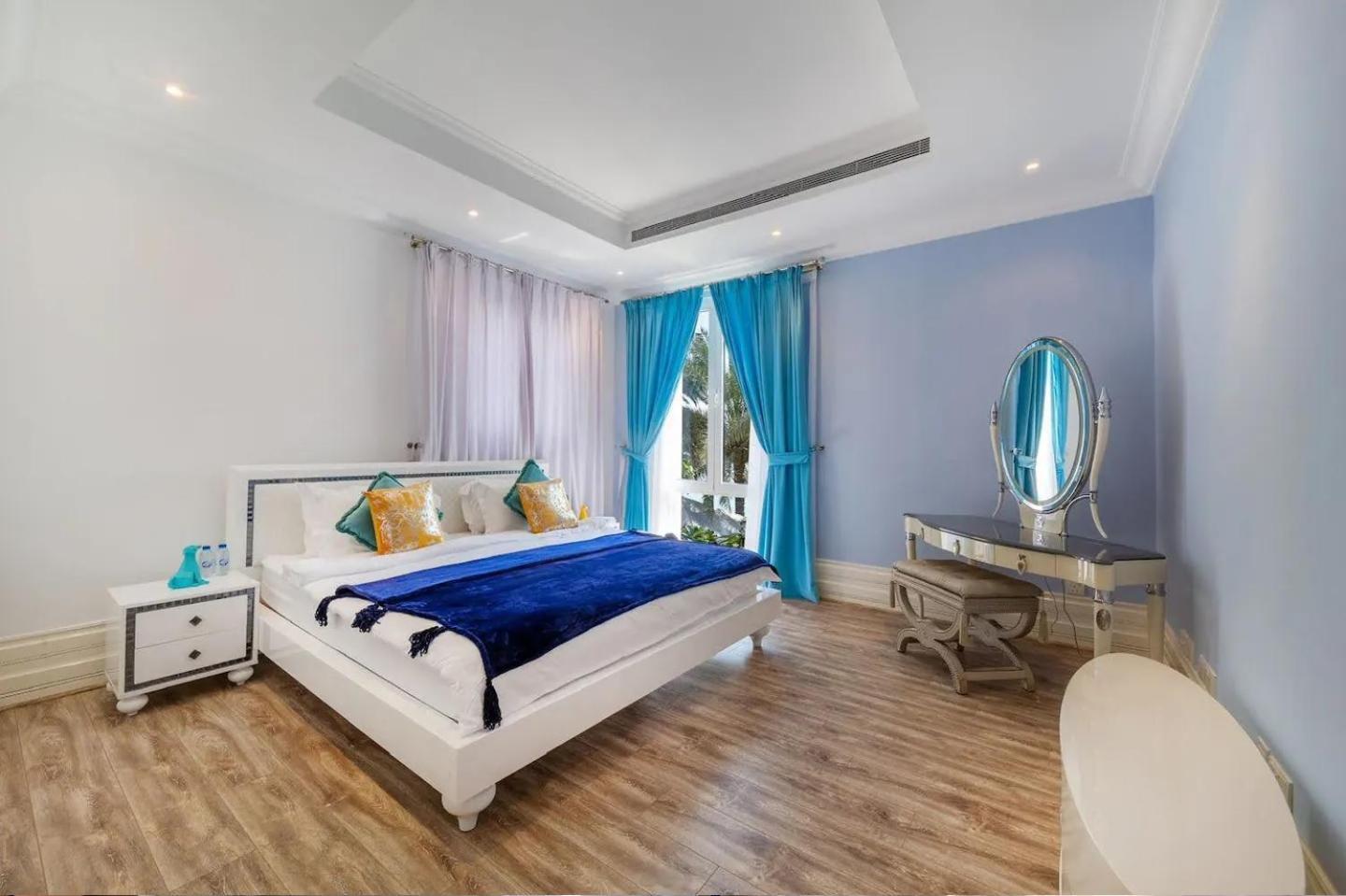 Villa Pristine Paradise In Palm Jumeirah *